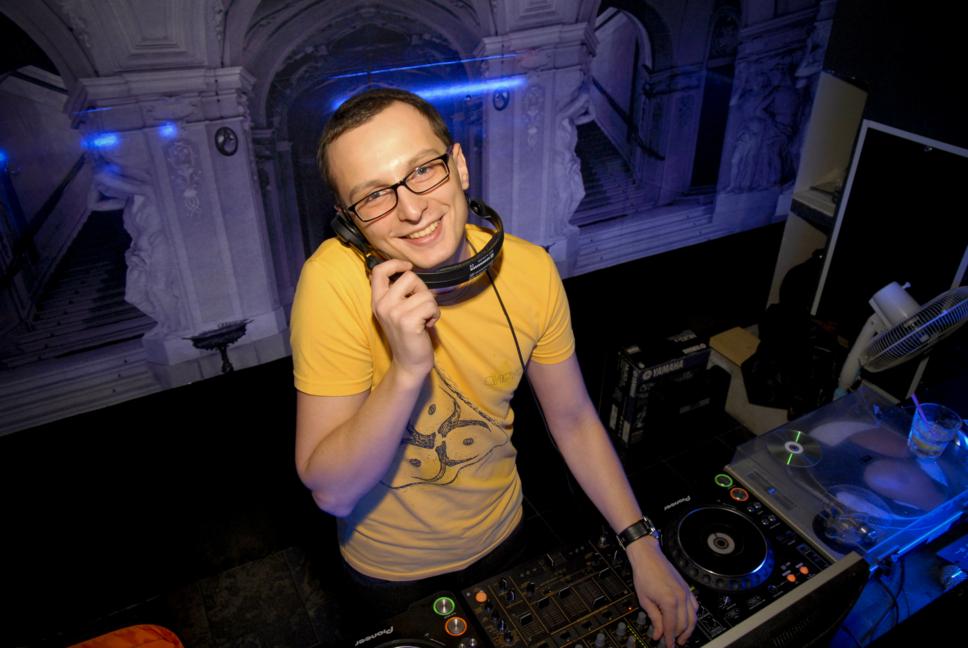 DJ Binokl