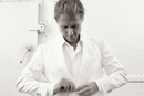 Armin van Buuren грає в карти та спокушає жінок (відео)