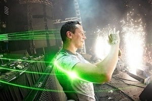 Смотрим новый клип Tiesto